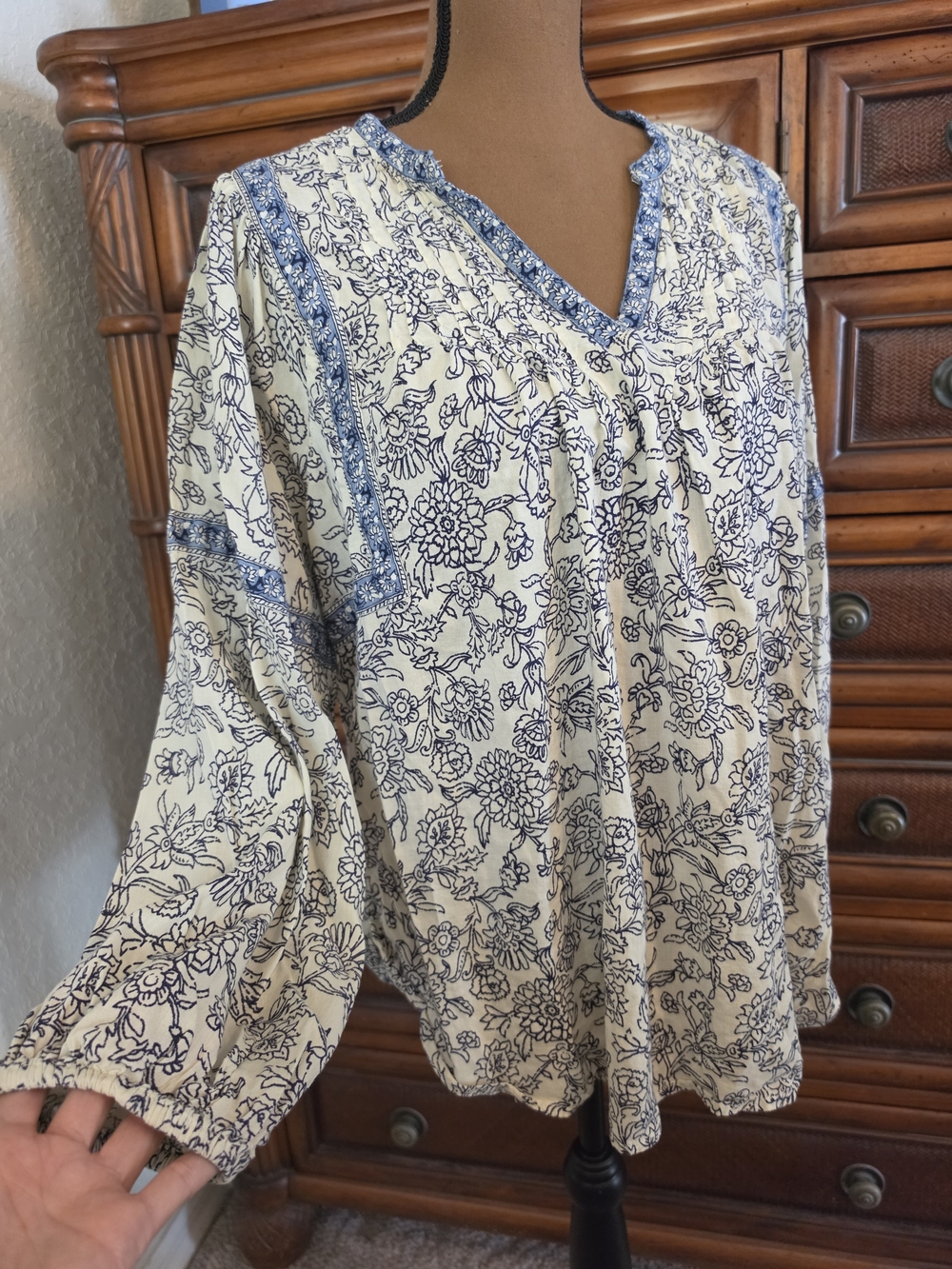 Old Navy Blue White Floral Cotton Viscose Peasant Blouse L Boho Cottagecore Top